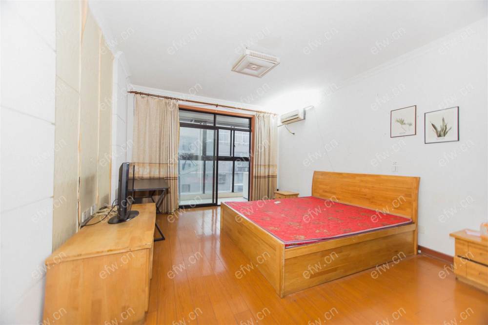东方瑞景1室1厅精装电梯房拎包入住