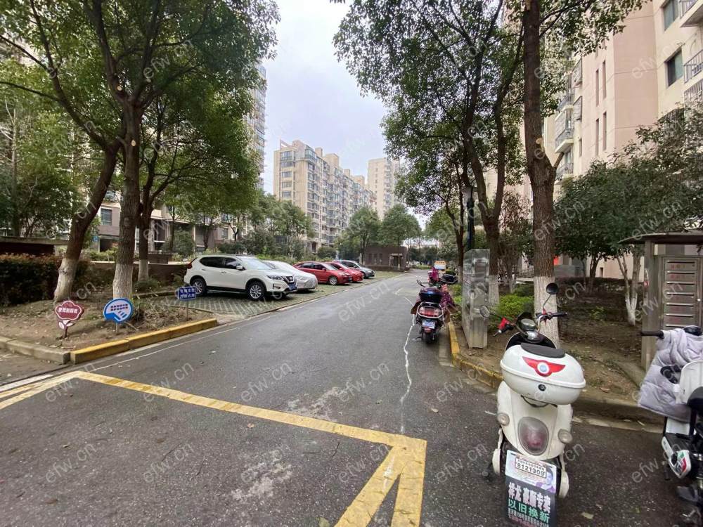 领包入住，一线河景房