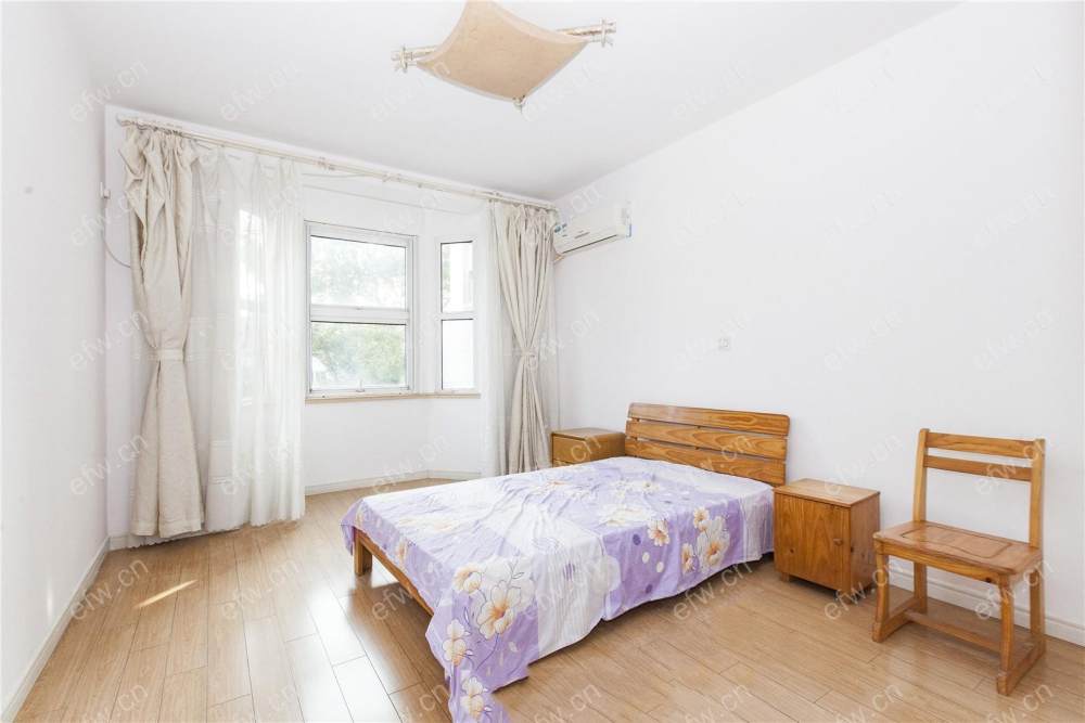 village room房 全明户型 另送家电