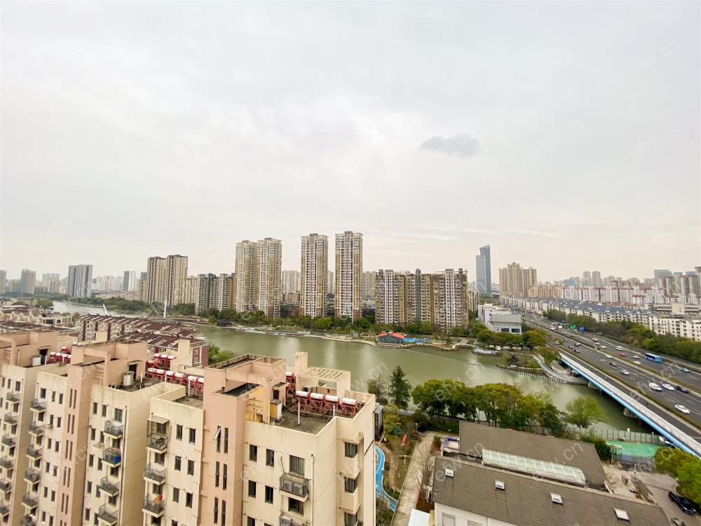 领包入住，一线河景房