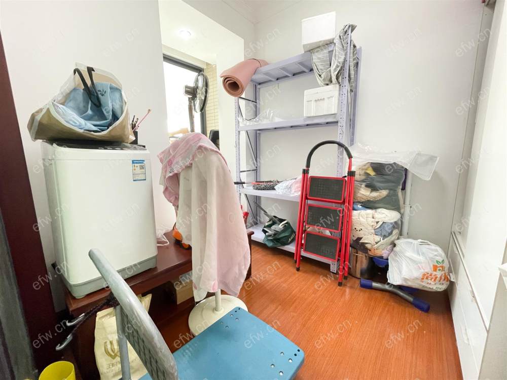 百大春城位置好，环境优雅，92平米精装2房