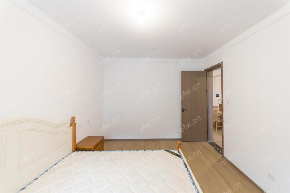 2房豪装拎包即住,新惠东里（锦数双河苑）尽享优雅品质,多重阳台+飘窗