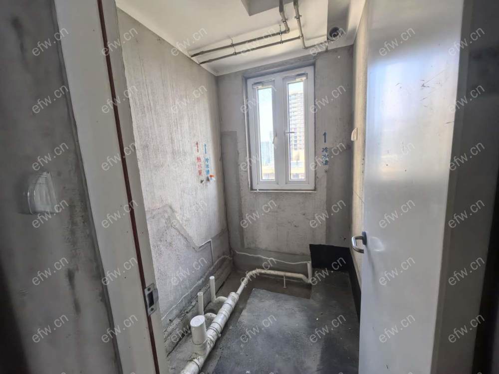 中铁彩乐居精装3室  随时看房 拎包入住