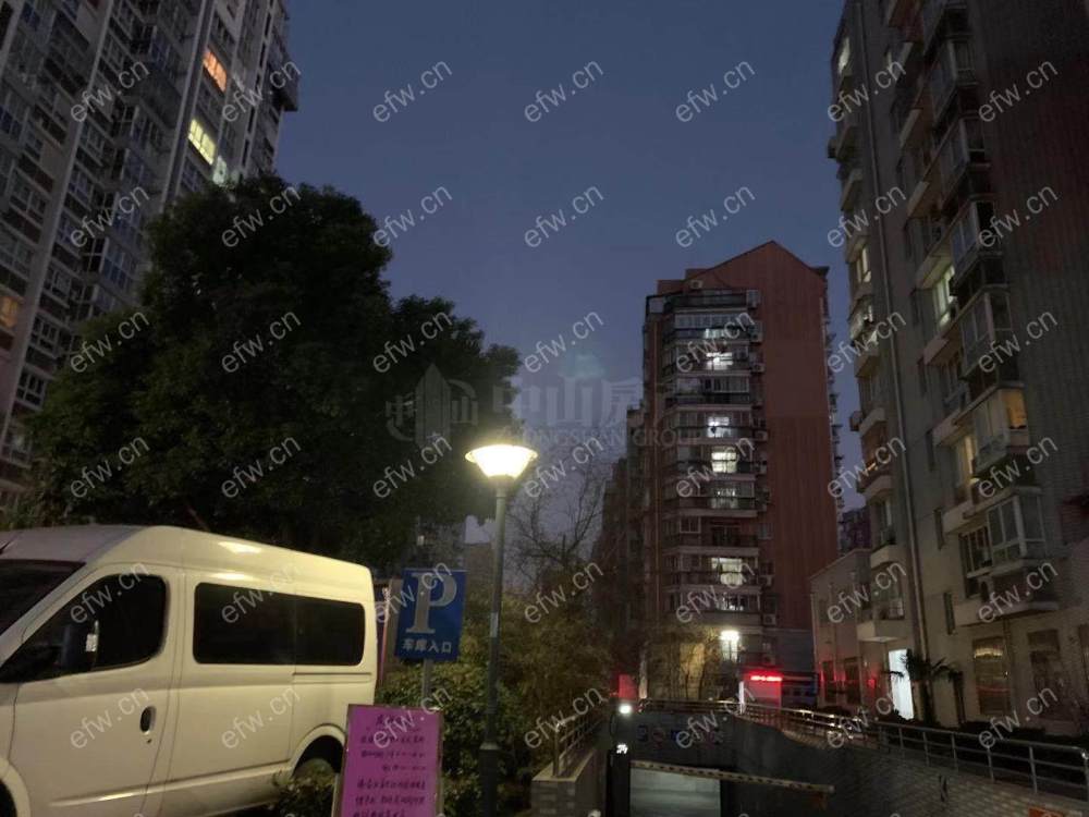泰隆名居精装电梯三房