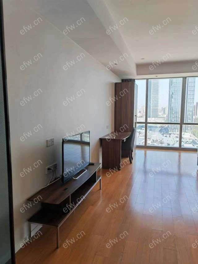 复式公寓，精装房，拎包入住。