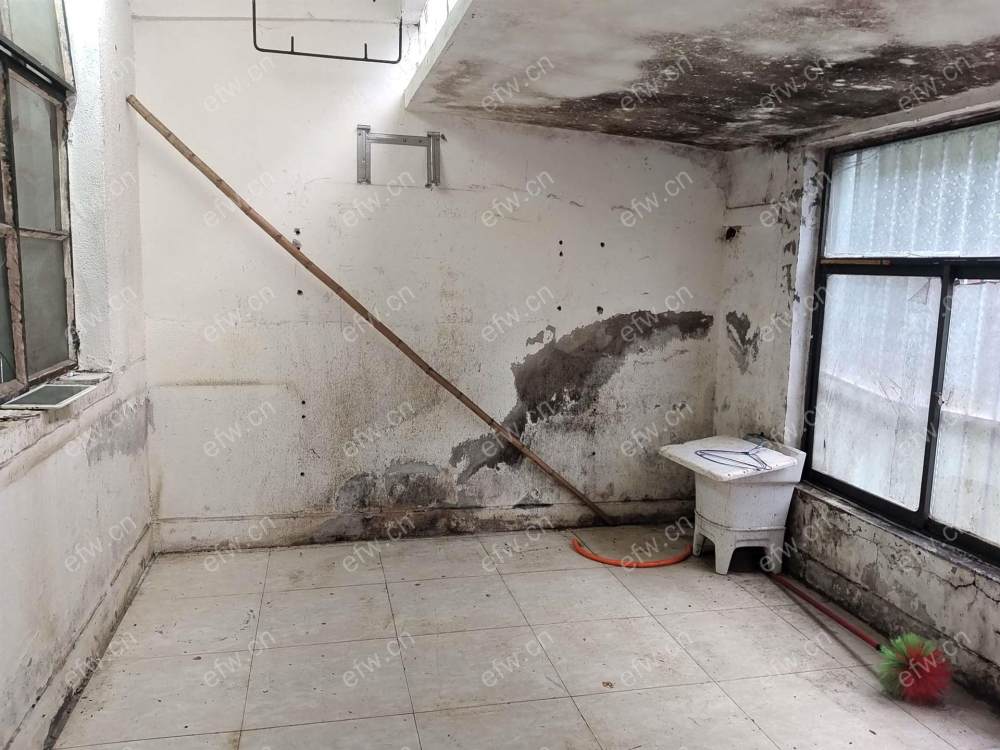 一楼待双院  钥匙在刘潭德佑