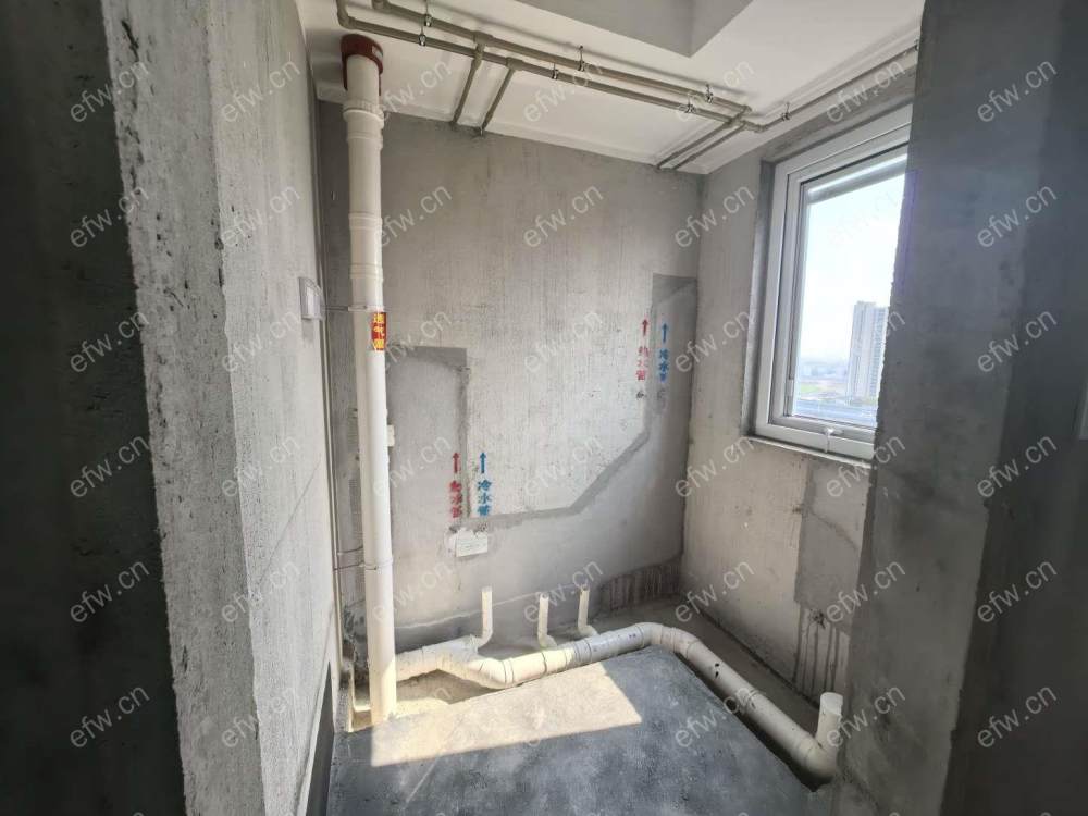 中铁彩乐居精装3室  随时看房 拎包入住