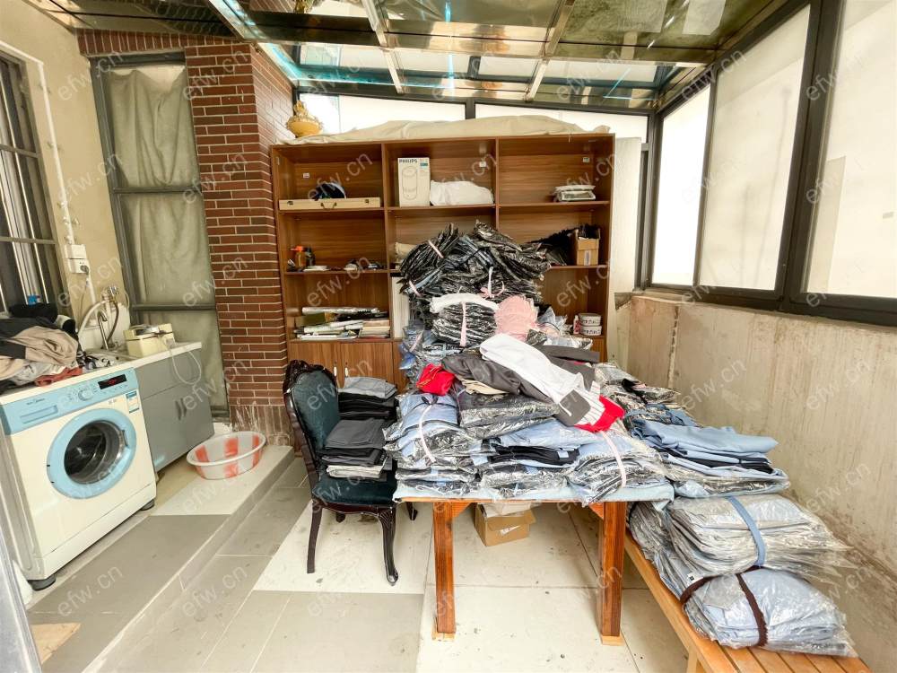 一楼带阳光房