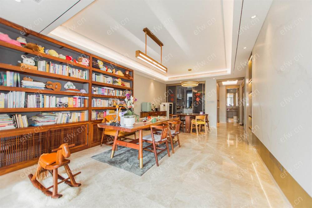 低密度社区 纯叠墅 中叠带花园