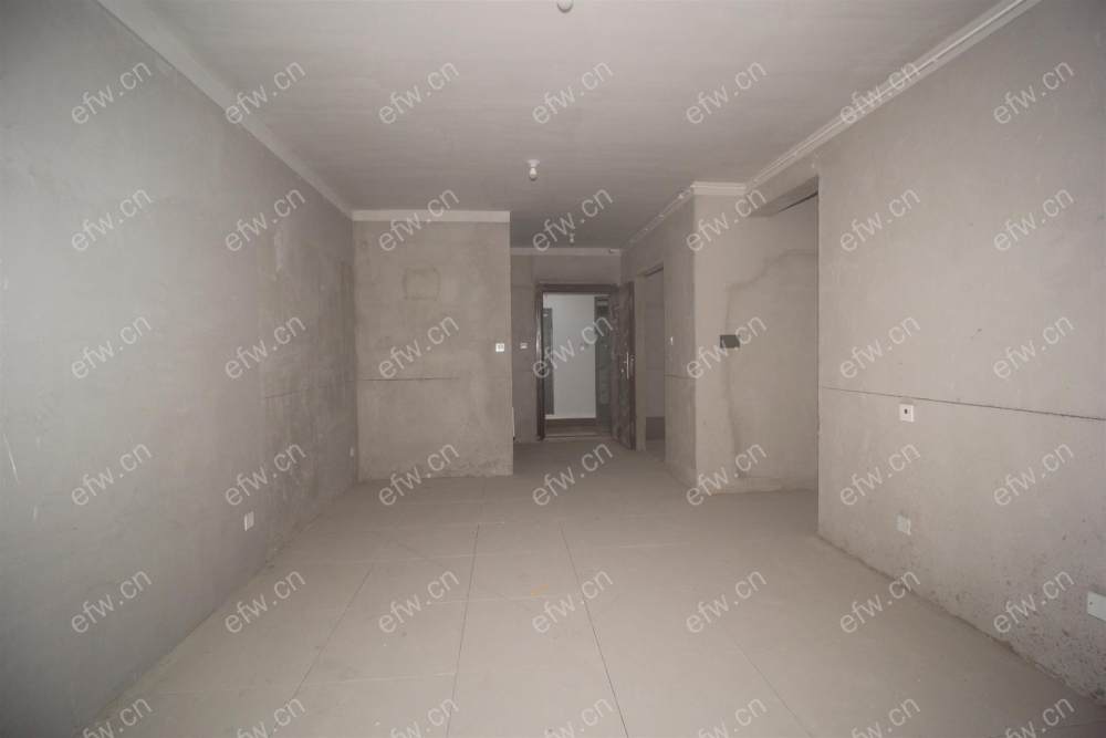 资景，毛坯，看房随时。.提前打电话