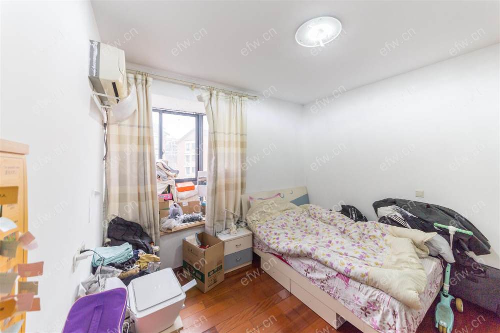 诚心出售 家具家电齐全