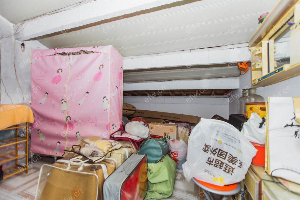 曹张新村90式两房送阁楼，南北通透！