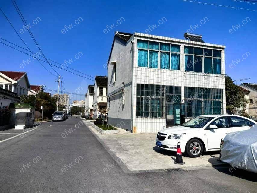 私房楼上下两层使用面积大出租