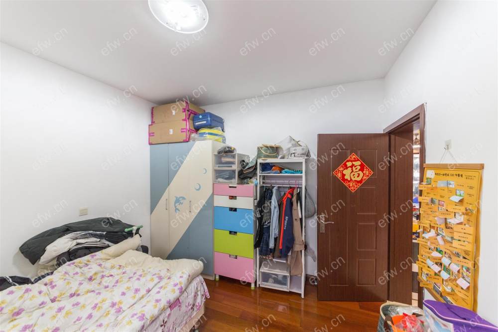 诚心出售 家具家电齐全
