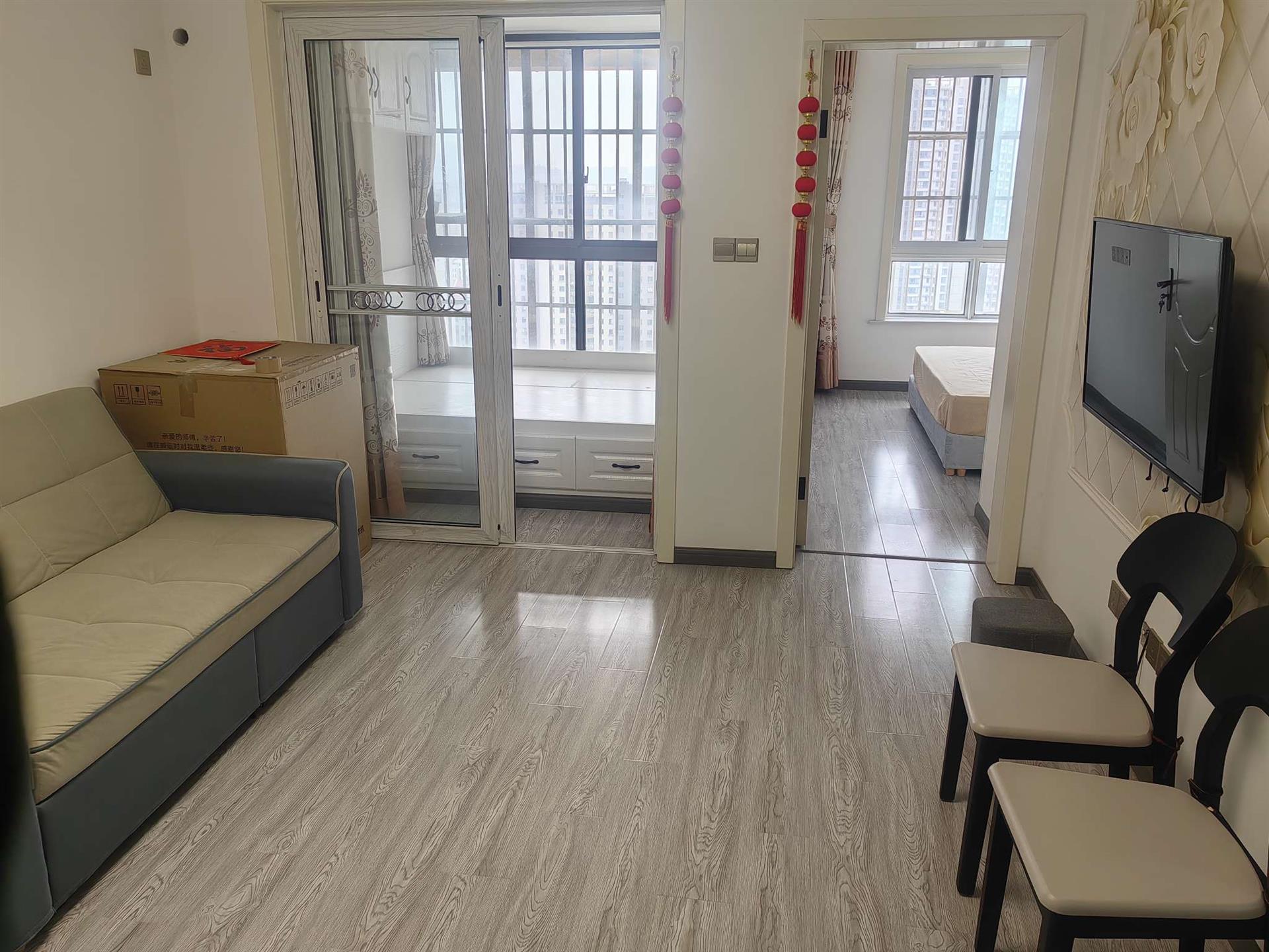 新街家园精装2室  随时看房 拎包入住
