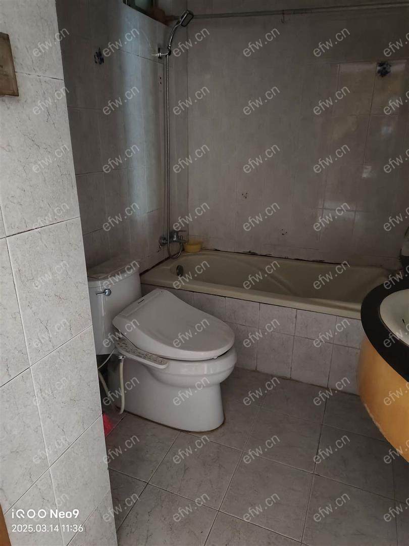 黄巷新村老装修两室一厅一卫带阁楼