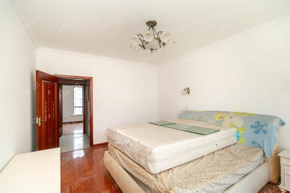 全明东边户room房,village 格局工整合理