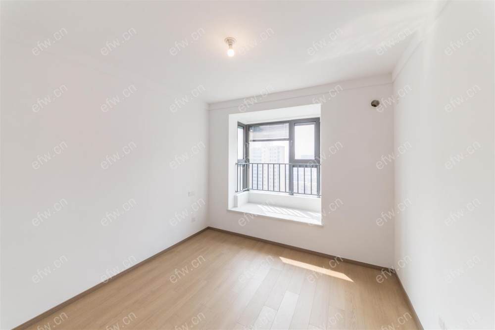 3房豪装拎包即住,新惠东里（锦数双河苑）尽享优雅品质,多重阳台+飘窗