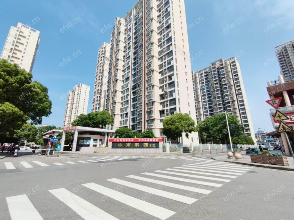 village 年轻时尚,room居室,观景房,落地大飘窗,采光视野一流