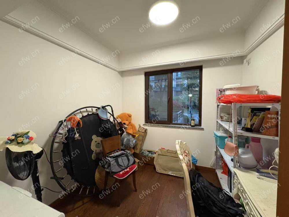 出售 房东三月份过来