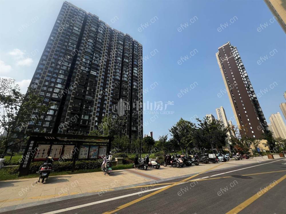 信臻园小三房毛坯房东诚心卖