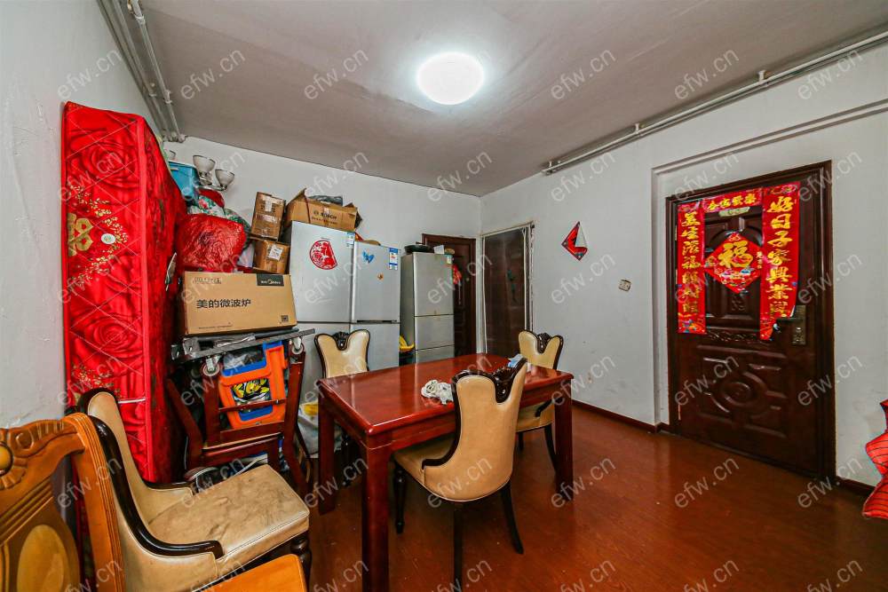 4房豪装拎包即住,世茂际广场尽享优雅品质,多重阳台+飘窗