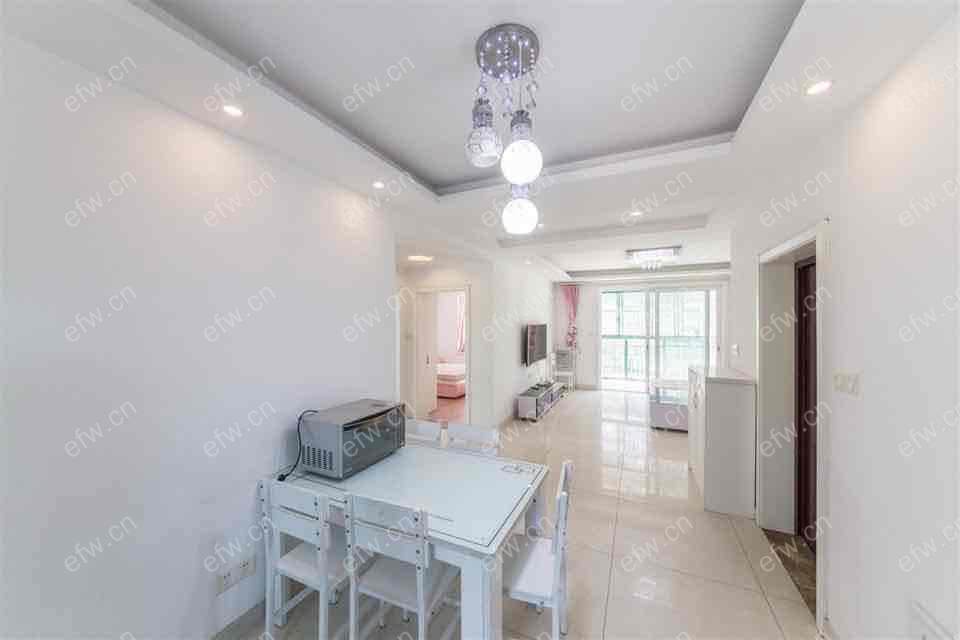 精装两室出租，拎包入住