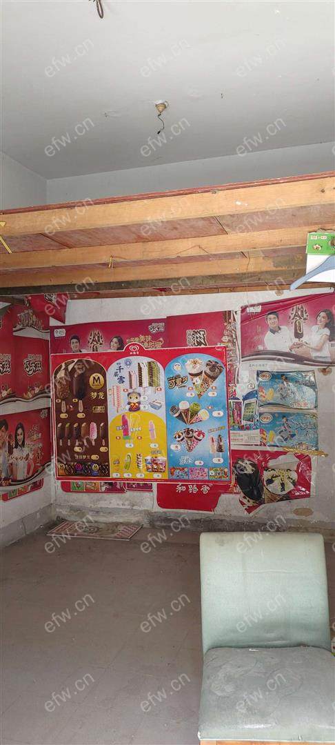 小区沿路边店铺，前后可分可合，商住两用。