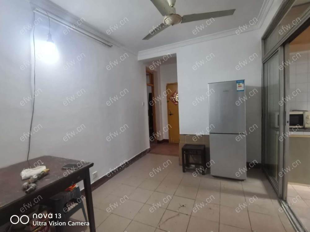 精装两房，家电家具齐全，出入方便，拎包入住，