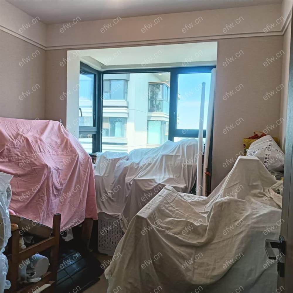 阳光城精装3房2卫交通便利