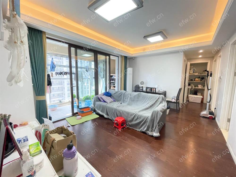 万科新著一期的房子 三房两厅一卫户型