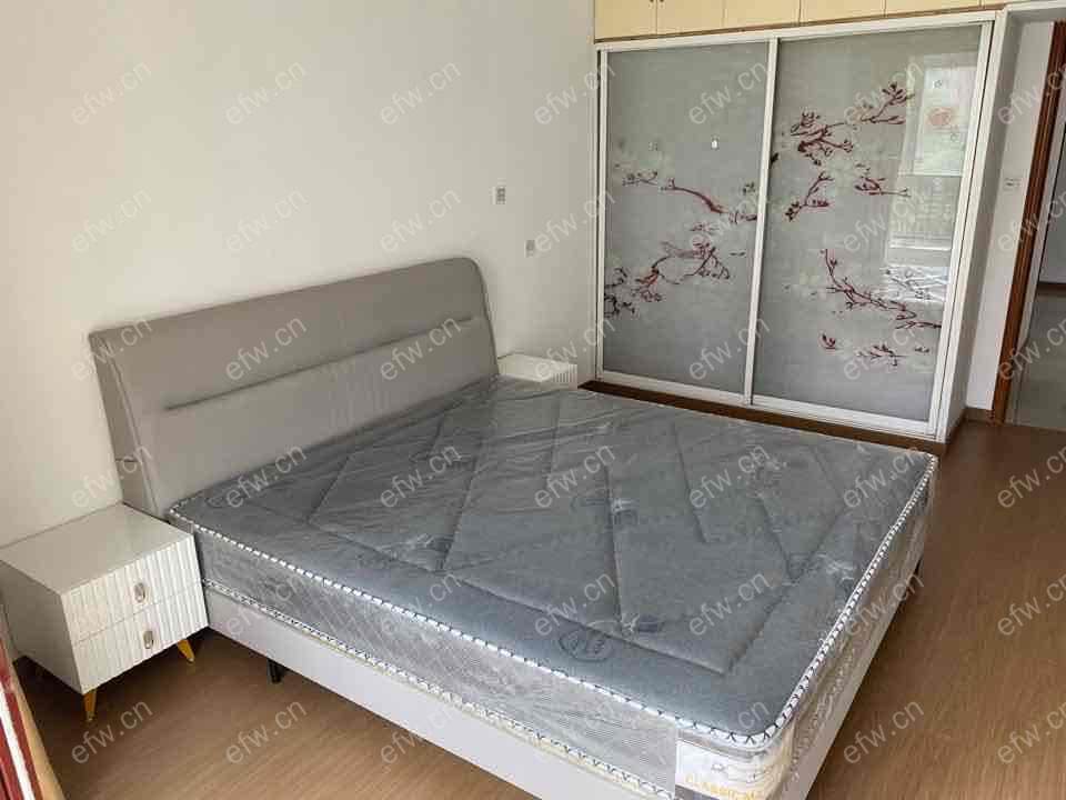 梨花家园 1室1厅1卫