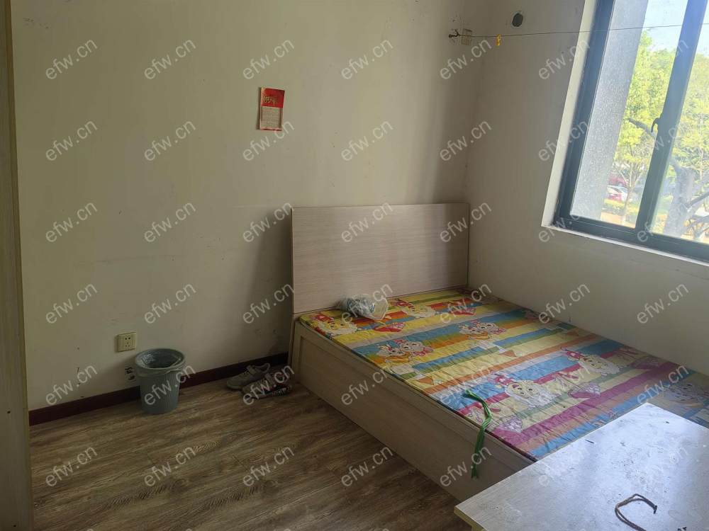 富城湾简装 4室  随时看房