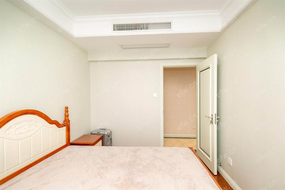 自住精装修 空调 墙暖 拎包入住 视野开阔 看房方便