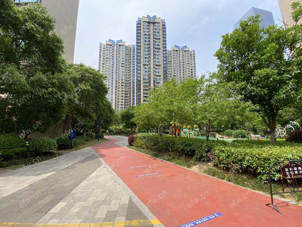 前后无遮挡，三面景观房，视野极佳，西边套，近看白鹭远看太湖，一拖三空调
