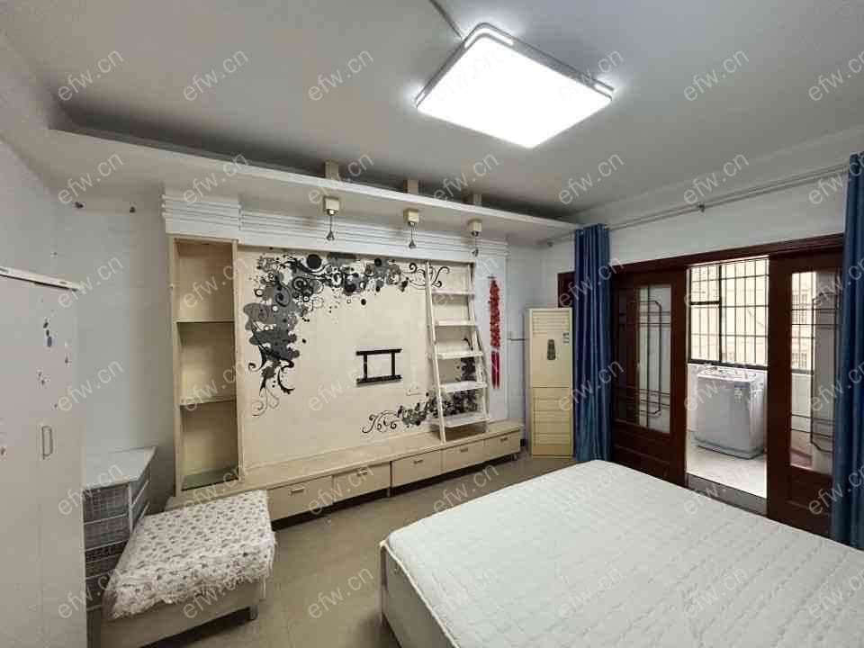 家电齐全 带飘窗 藕苑新村 采光好 绿化好