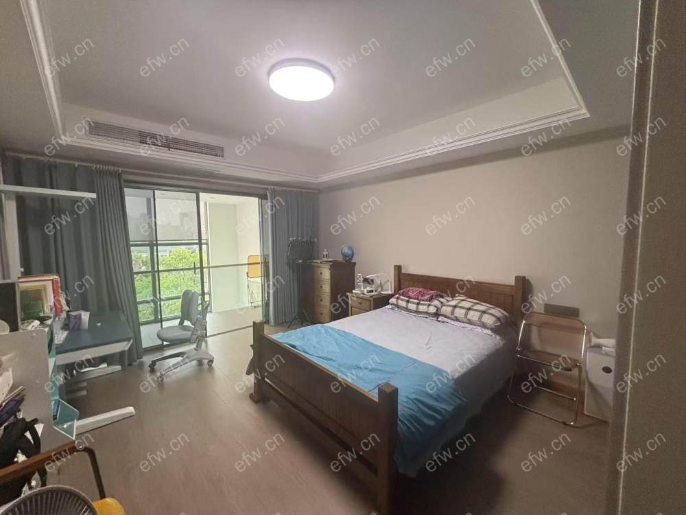 5房豪装拎包即住,嘉德花园尽享优雅品质,多重阳台+飘窗