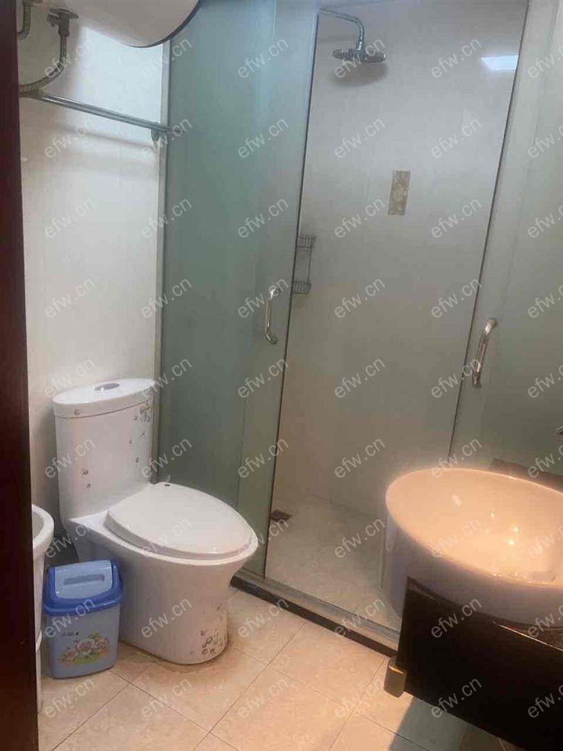 ，金阳大厦全装修三房，地铁沿线