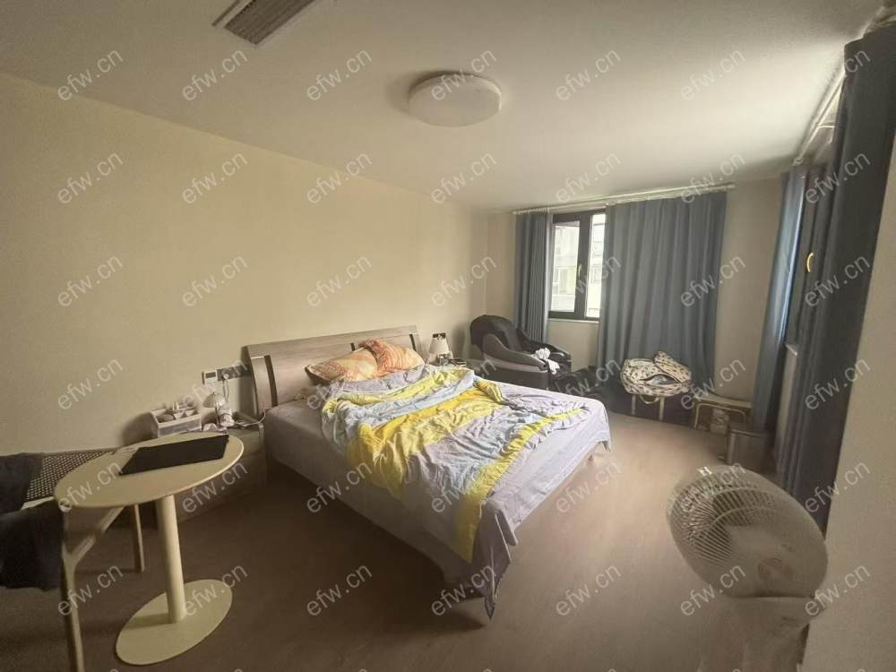 5房豪装拎包即住,嘉德花园尽享优雅品质,多重阳台+飘窗