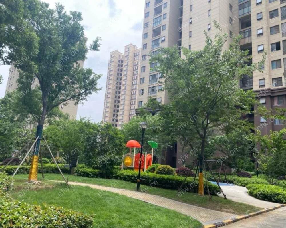 融创惠山际社区（亿丰时代广场）