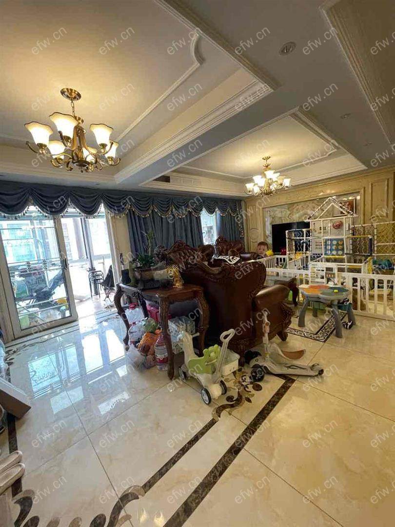 洋房中间楼层装修精装修