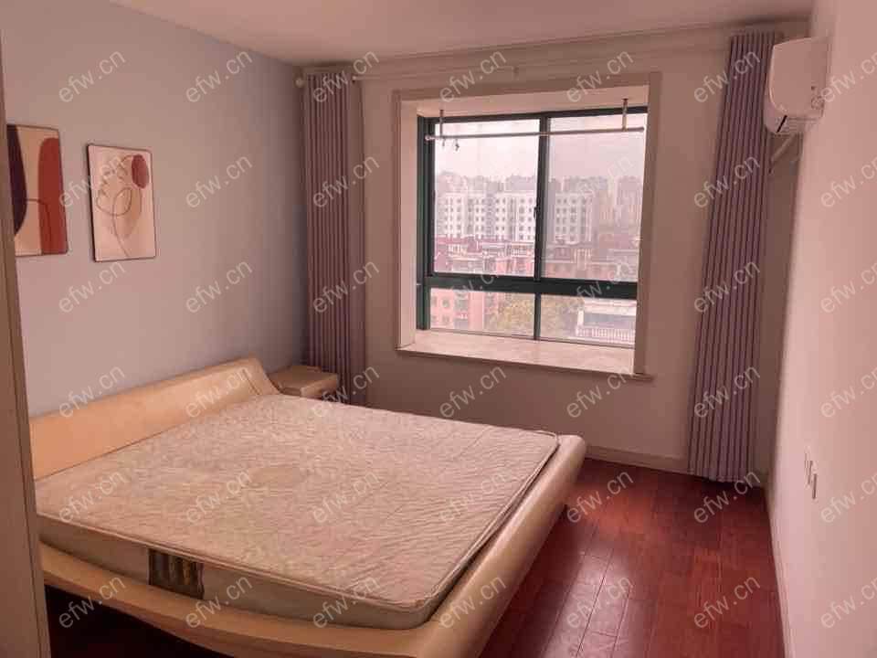 豪装，看房有密码，拎包入住