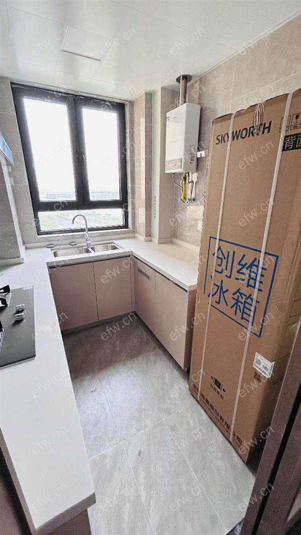 精装3房，全新家具 看中可谈.......