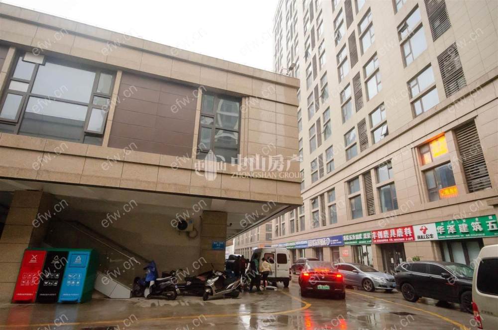 临地铁口 赛格公馆  通透2房 中间楼层