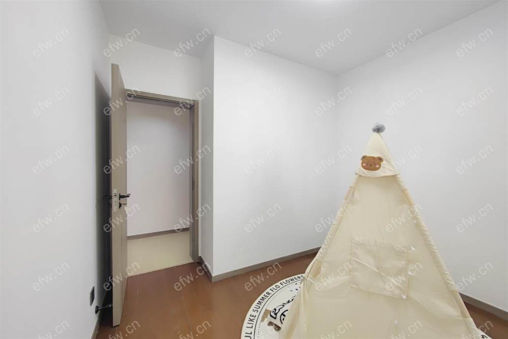 赛维拉假日花园3房2卫 看房提前联系，有