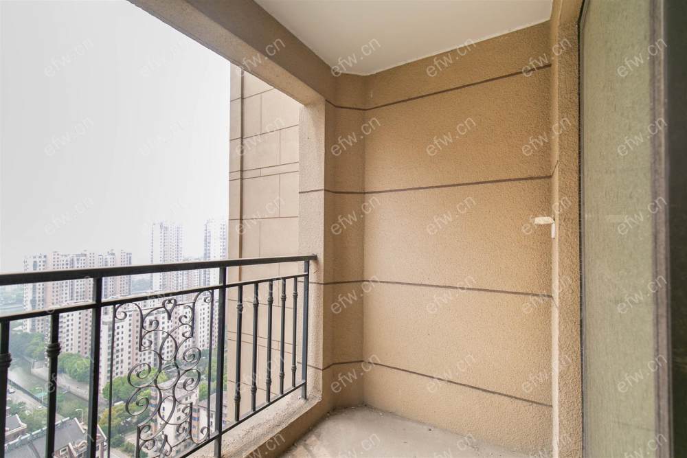 中建溪岸观邸 毛坯2房 楼层好 看中可谈