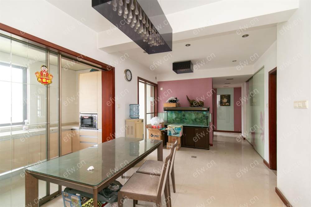 全明东边户room房,village 格局工整合理