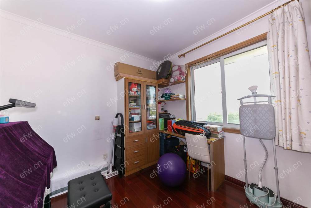 village位置好，环境优雅，area平米精装room房