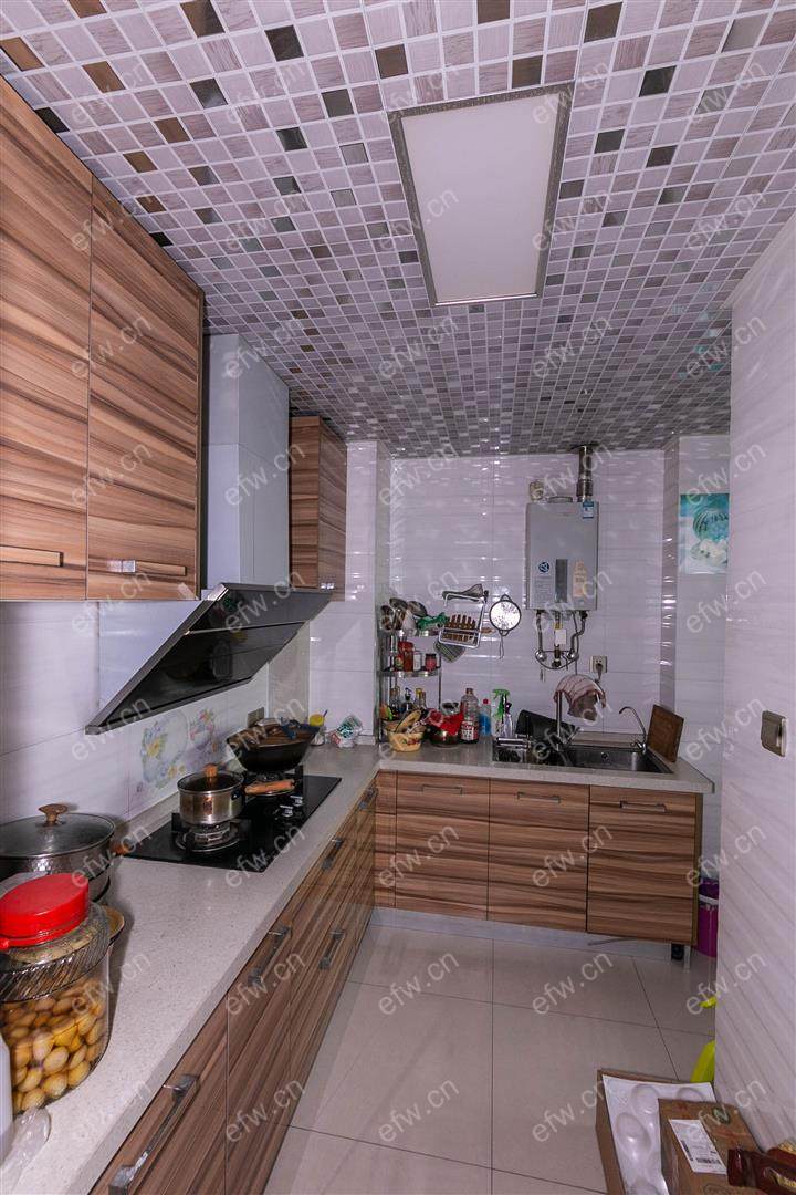 看房联系房东本人电话，诚心出售