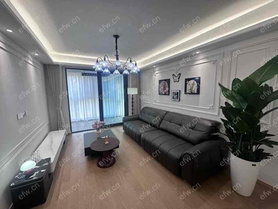 中梁中奥溪涧堂精装3室  随时看房 拎包入住
